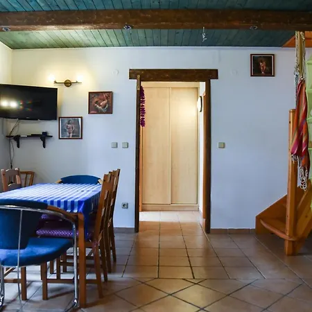 Cas Guest house *